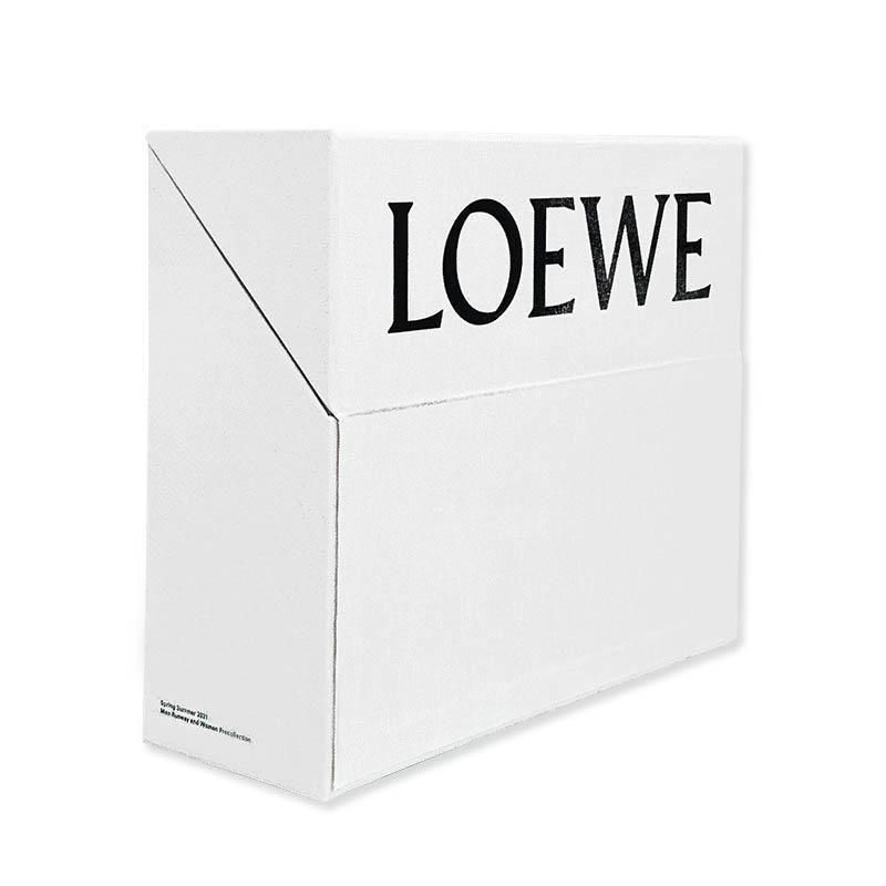 LOEWE Spring Summer 2021 Men Runway and Women Precollection Show-In-The-Box<br>ロエベ 2021年 春夏
