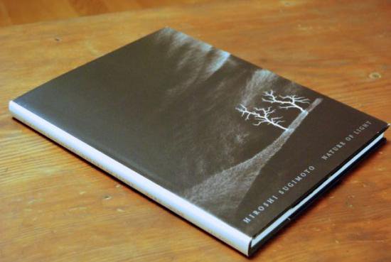 杉本博司 光の自然 HIROSHI SUGIMOTO NATURE OF LIGHT - 古本買取 2手舎/二手舎 nitesha 写真集  アートブック 美術書 建築