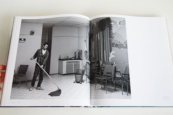 JEFF WALL The Complete Edition ジェフ・ウォール 写真集 - 古本買取 2手舎/二手舎 nitesha 写真集  アートブック 美術書 建築