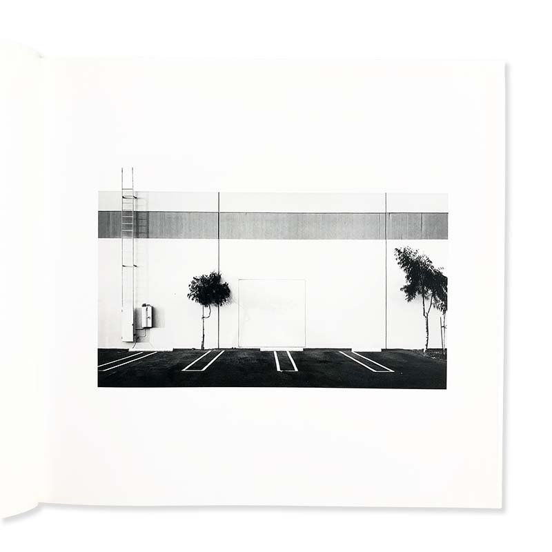 Lewis Baltz: The new Industrial Parks near Irvine, Californiaルイス・ボルツ - 古本買取  2手舎/二手舎 nitesha 写真集 アートブック 美術書 建築