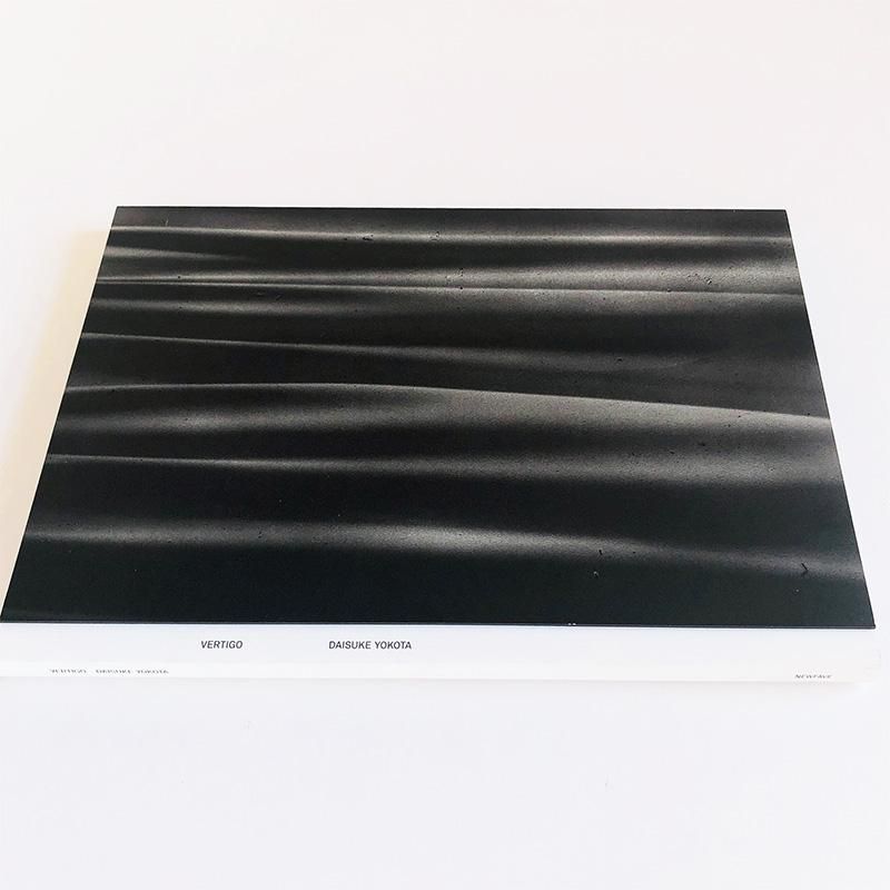 VERTIGO by Daisuke Yokota - 古本買取 2手舎/二手舎 nitesha 写真集