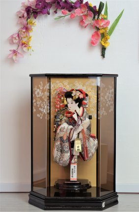 正絹西陣帯地の羽子板飾り「祇園絵巻」1344 高級アクリルケース No 15 