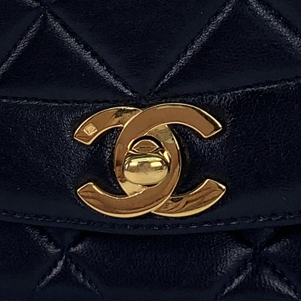 CHANEL シャネル ダイアナバッグ チェーンショルダーバッグ 黒 ラムスキン 85年〜93年頃 - LAYER VINTAGE