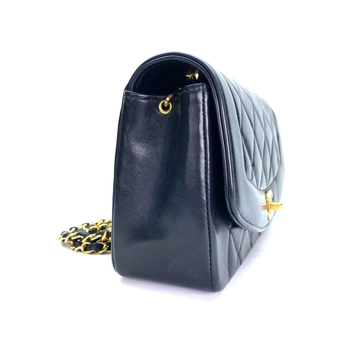 CHANEL ダイアナバッグ マトラッセ チェーンショルダーバッグ