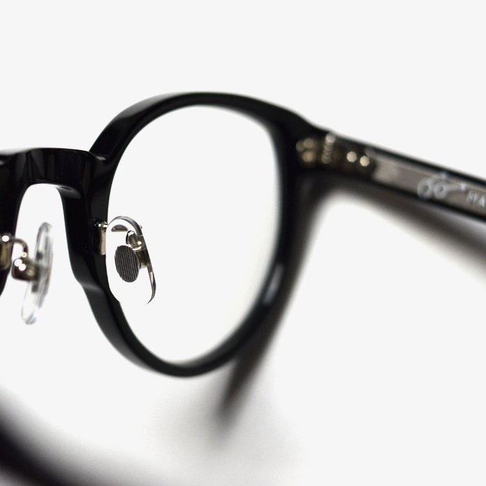 MEGANE ROCK | VECTOR 003 | BLACK- Stripe-inc Online Shop