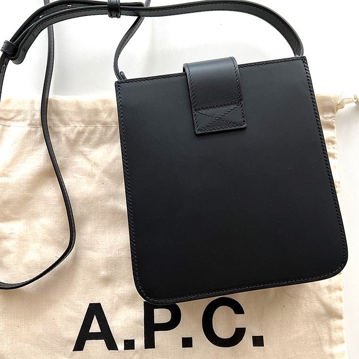 新品未使用 日本未入荷  A.P.C. Albaneネックポーチ