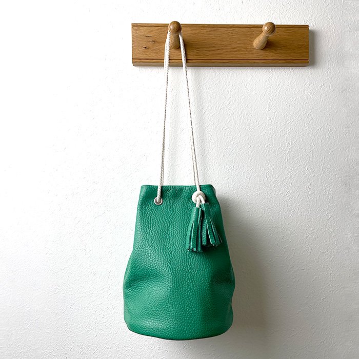 TEMBEA | GAME POUCH | GRAIN-LEATHER | GREEN / NATURAL - Stripe-inc. Online  Shop