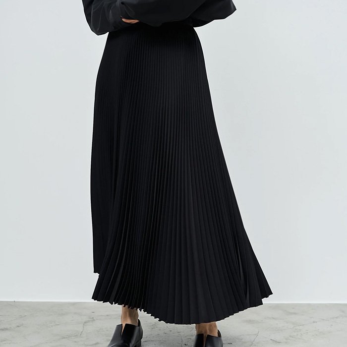 Graphpaper | Women | Satin Pleats Skirt | Black - Stripe-inc