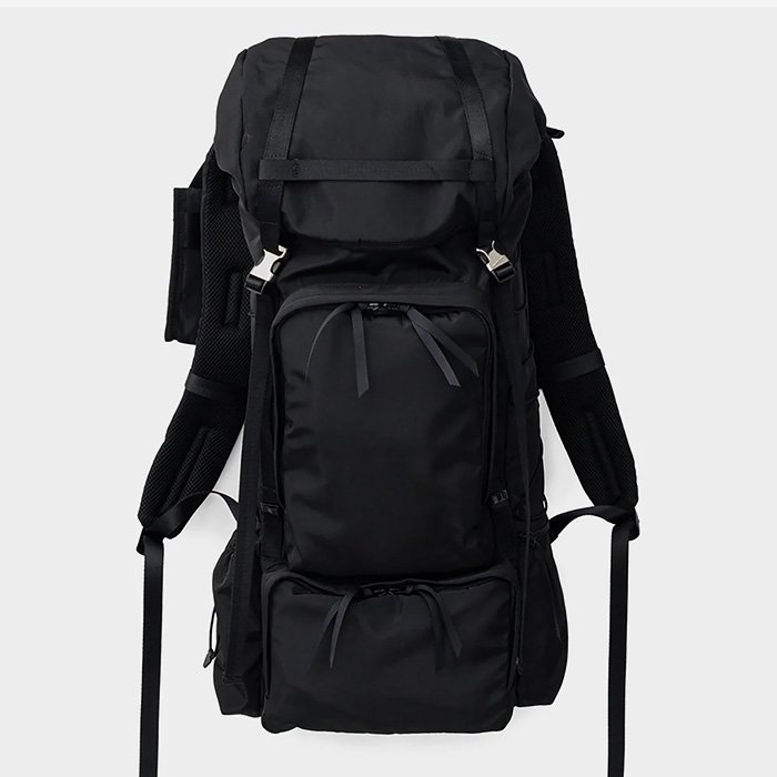 graphpaper Mountain Back Pack black - www