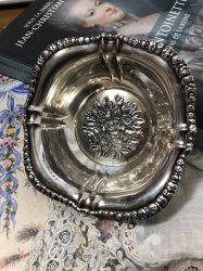 銀製の薔薇の小皿