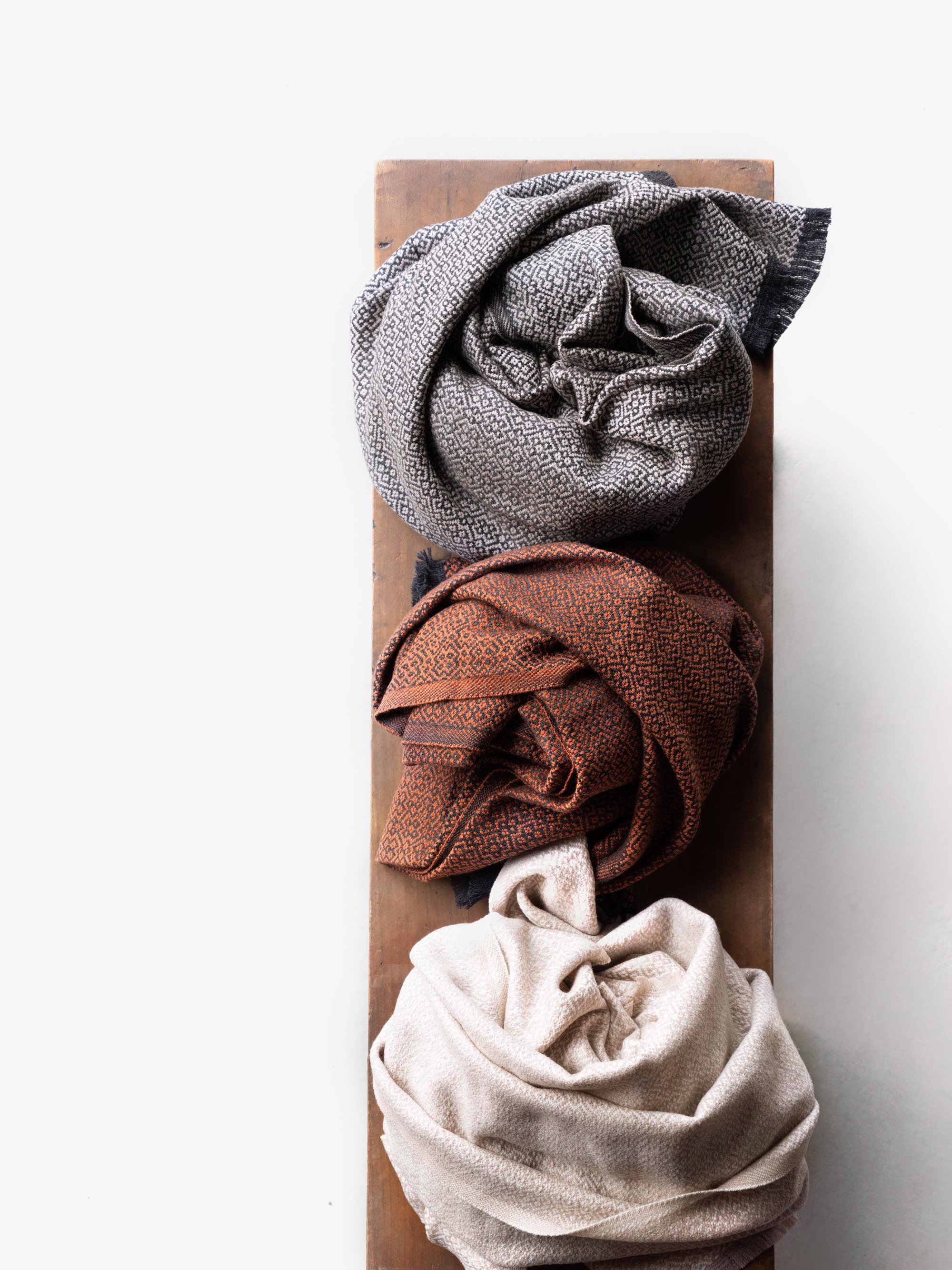 KOLI merino wool scarf