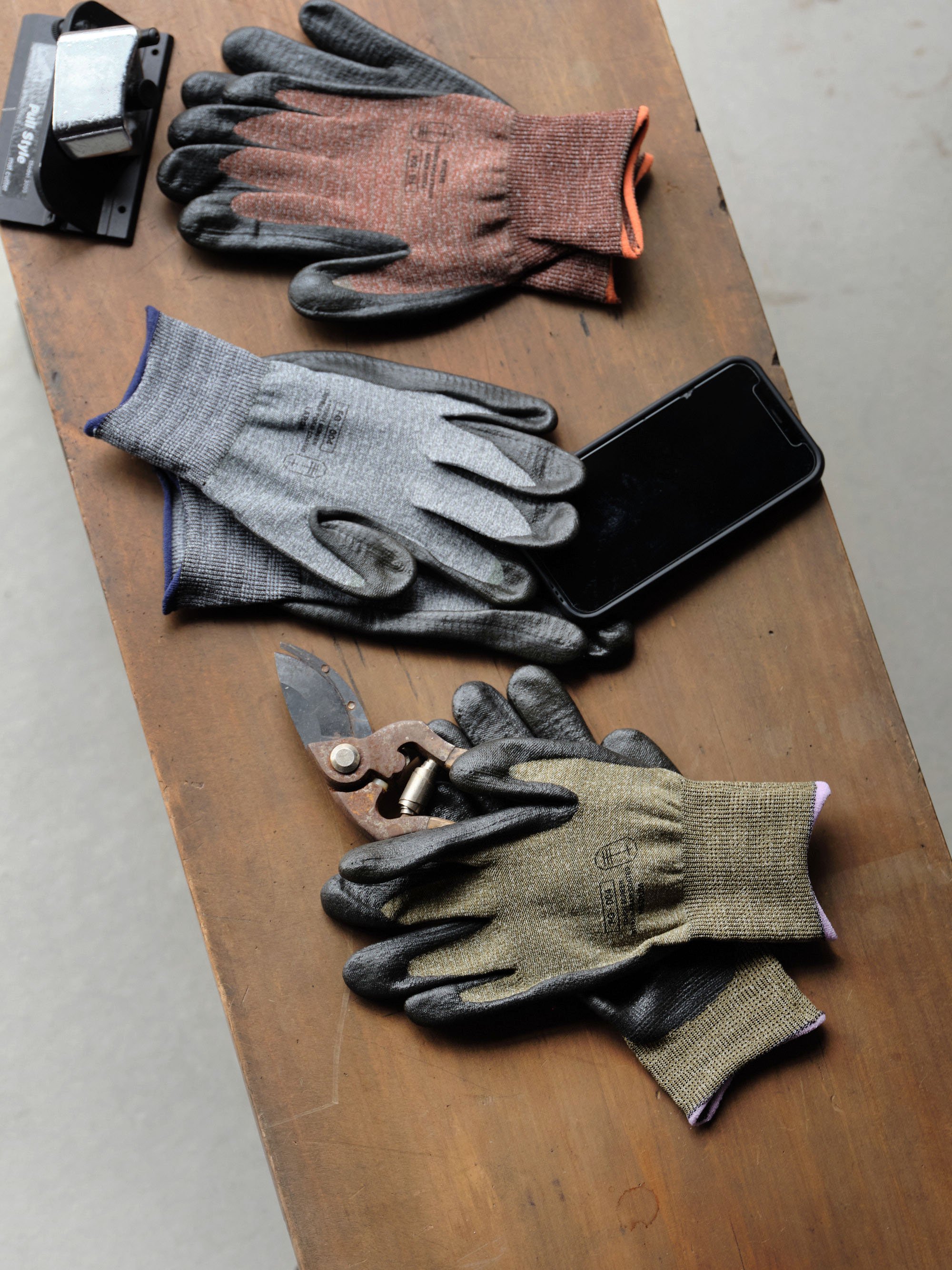 tet workers gloves