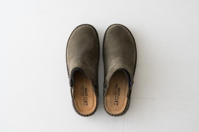 IRISアイリス サボ Olive Suede (オリーブ) NAOT (ナオト)