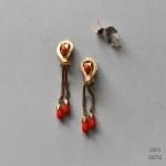 ゴールドxコーラルビーズ タッセルイヤリング