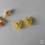 イエローパンジーxエナメルBEEイヤリング