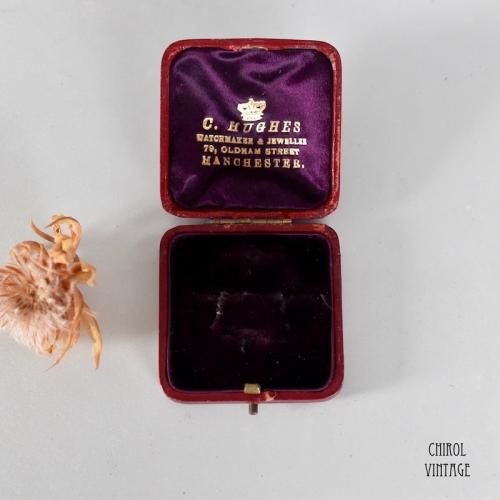 åɥ쥶 åɥC.HUGHES