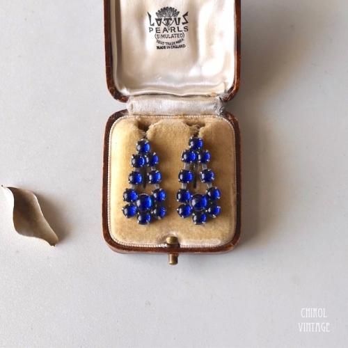 ブルーカボショングラス ドロップイヤリング