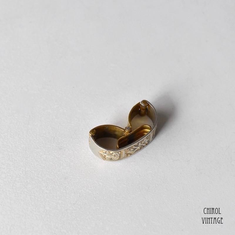 アンティーク 初聖体式 ダブルボウ腕章 透し幾何学紋 フリンジ装飾 オモニエール WALTON'S ゴールド エングレイヴ スカーフリング - CHIROL