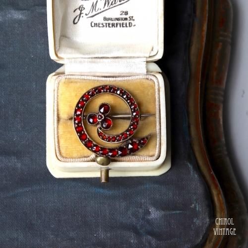 アンティーク ボヘミアンガーネット スワールクローバーブローチ