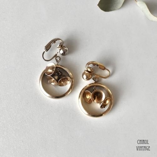 ゴールドトーン トリプルベルフリンジ フープイヤリング