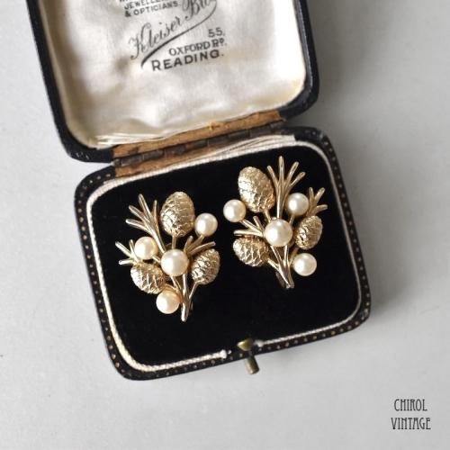 TRIFARI トリファリ サテンゴールド コーンxパールイヤリング