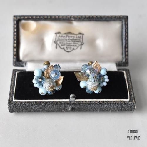 VENDOME ヴァンドーム ブルートーンビーズxゴールドリーフイヤリング