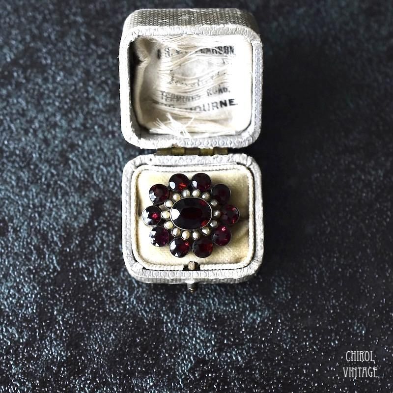 アンティークブローチ　ガーネット✖️パール アンティーク ガーネットxシードパールブローチ - CHIROL
