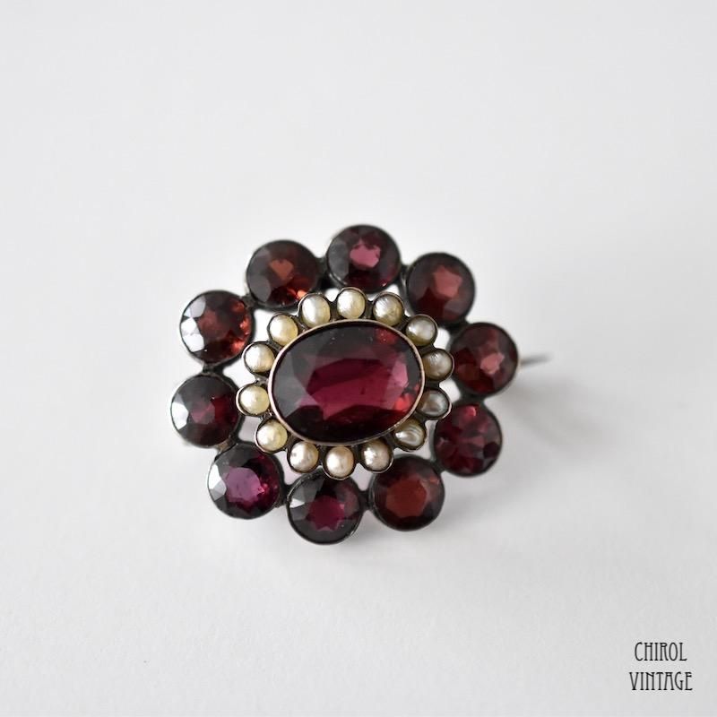 アンティークブローチ　ガーネット✖️パール アンティーク ガーネットxシードパールブローチ - CHIROL