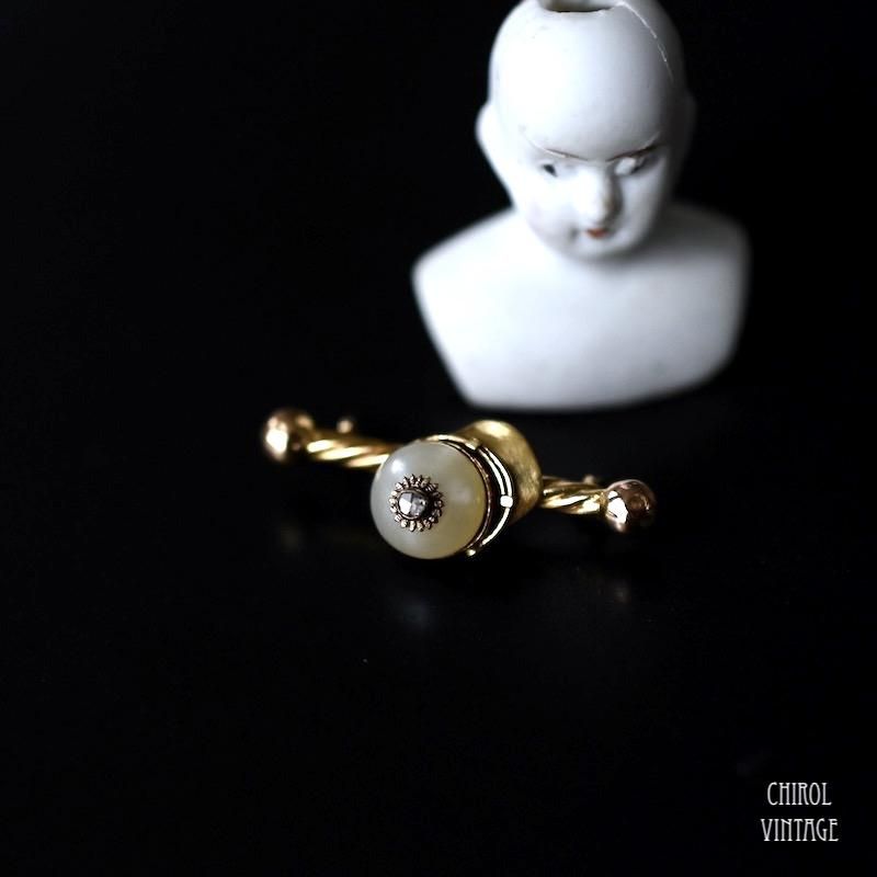18Kゴールド ナチュラルパールxダイアモンド キャップブローチ 18Kゴールド ナチュラルパールxダイアモンド キャップブローチ