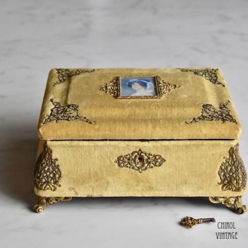 ޥɥå 顼奨꡼ܥå