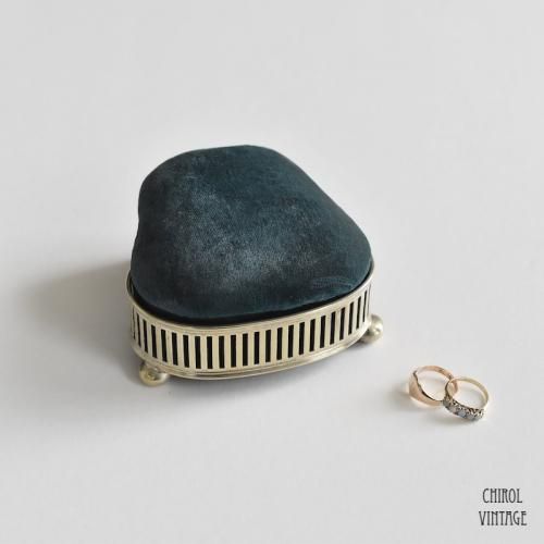 アンティーク シルバープレート ジュエリーケース リンググルーヴ