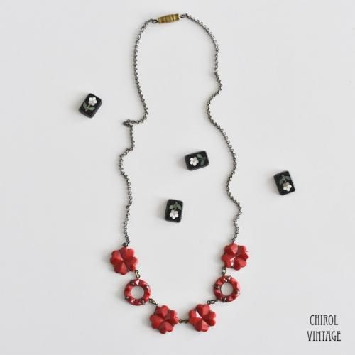 チェコ リップスティックレッド クローバーxフープグラスネックレス