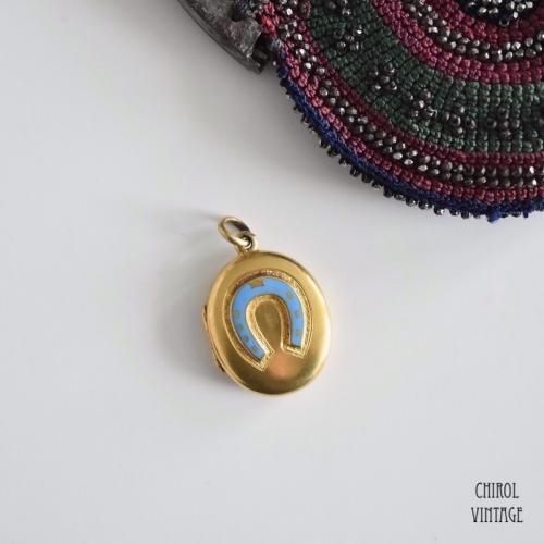 18Kイエローゴールドプレート ターコイズホースシュー エナメルロケット