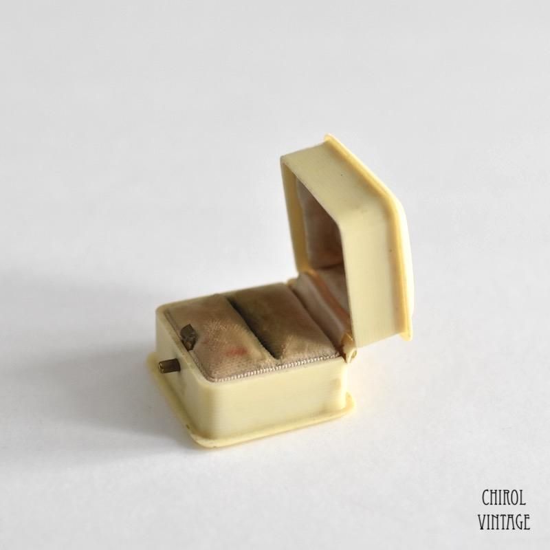 アンティークリングボックス リングケース セルロイド アメリカ製 ②USA製 アンティークリングボックス セルロイド ブルー | 結