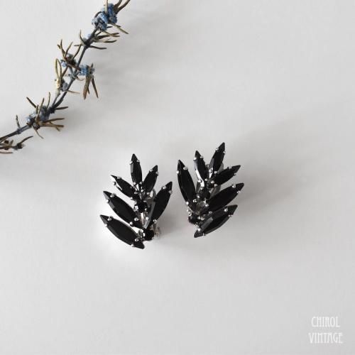 ブラックマーキスグラス リーフイヤリング
