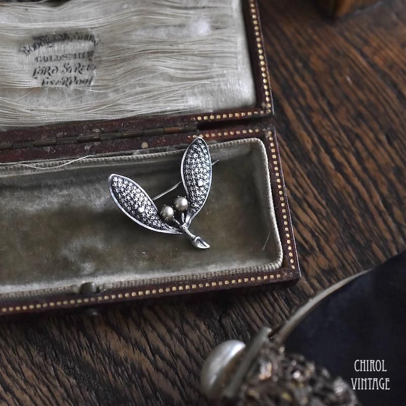 スターリングシルバー ヤドリギブローチ