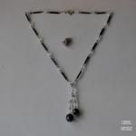 モノトー グラス タッセルネックレス