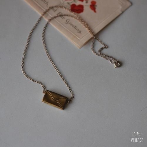 エドウォーディアン レターチャームネックレス