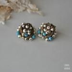 マットパールxターコイズビーズ クラスターイヤリング