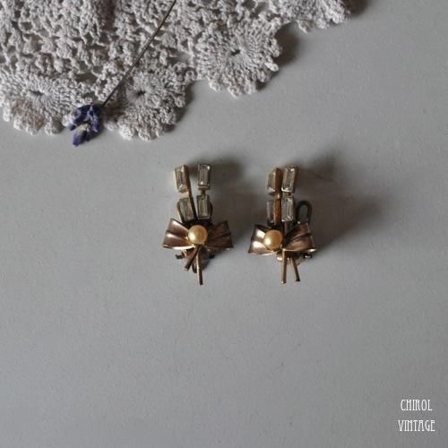 ゴールドリボンxバゲットストーンイヤリング