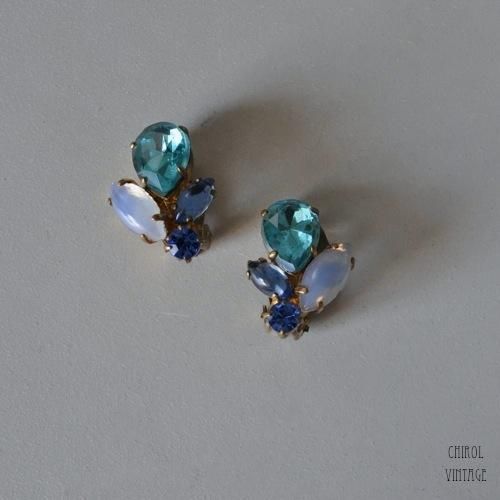 ブルートーンビジューイヤリング