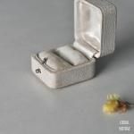 ホワイトシャグリーン スクエアリングケース・Brarvingtons・