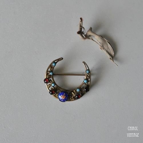 ヴィクトリアン ゴールドフィリグリー クレセントブローチ