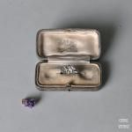 カーキ長方形バーブローチケース・David Dow&Son・