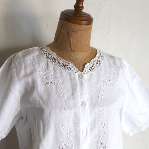 vintage hand-embroidered blouse / ɽȥ졼Υ֥饦