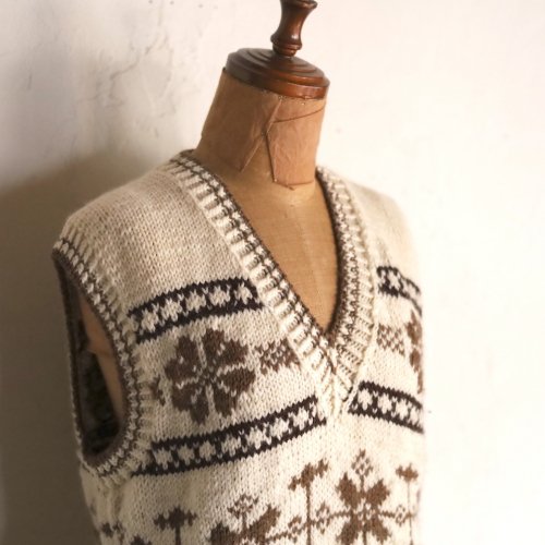 vintage knit vest / 花模様のベスト