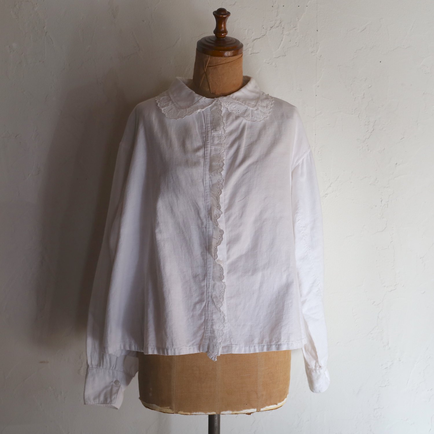 vintage cotton blouse from FRANCE / 花模様のフリルブラウス - caikot