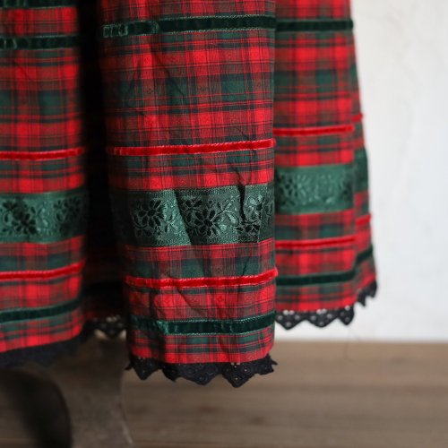 vintage tyrol skirt / 花の織り模様とリボンのスカート