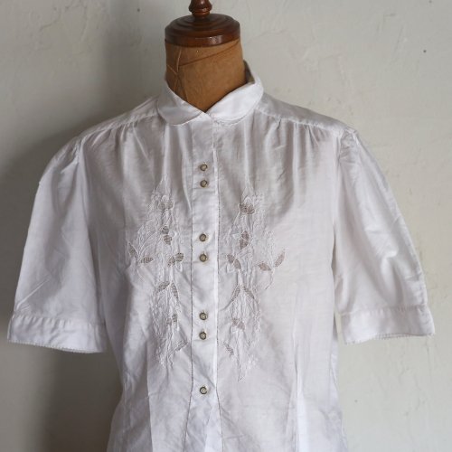 1940's cotton blouse from FRANCE / 花模様の手刺繍ブラウス