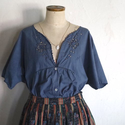 1920-30's cotton blouse from FRANCE / カットワークの半袖ブラウス